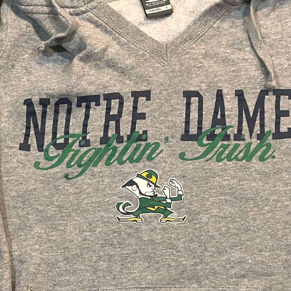 Notre Dame Fighting‎ Irish Junior Large Gray Long Sleeve Hooded Sweatshirt